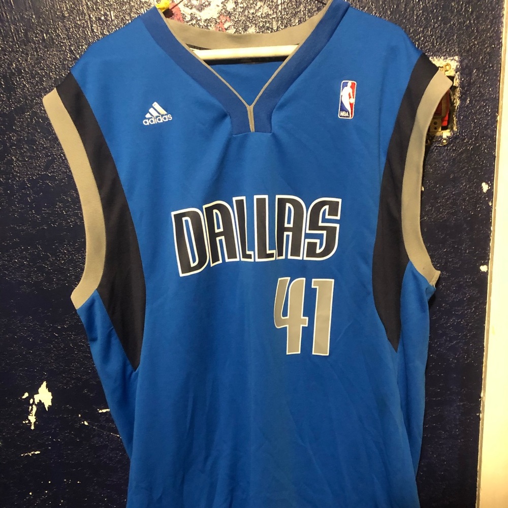 Dallas Mavericks NBA jersey